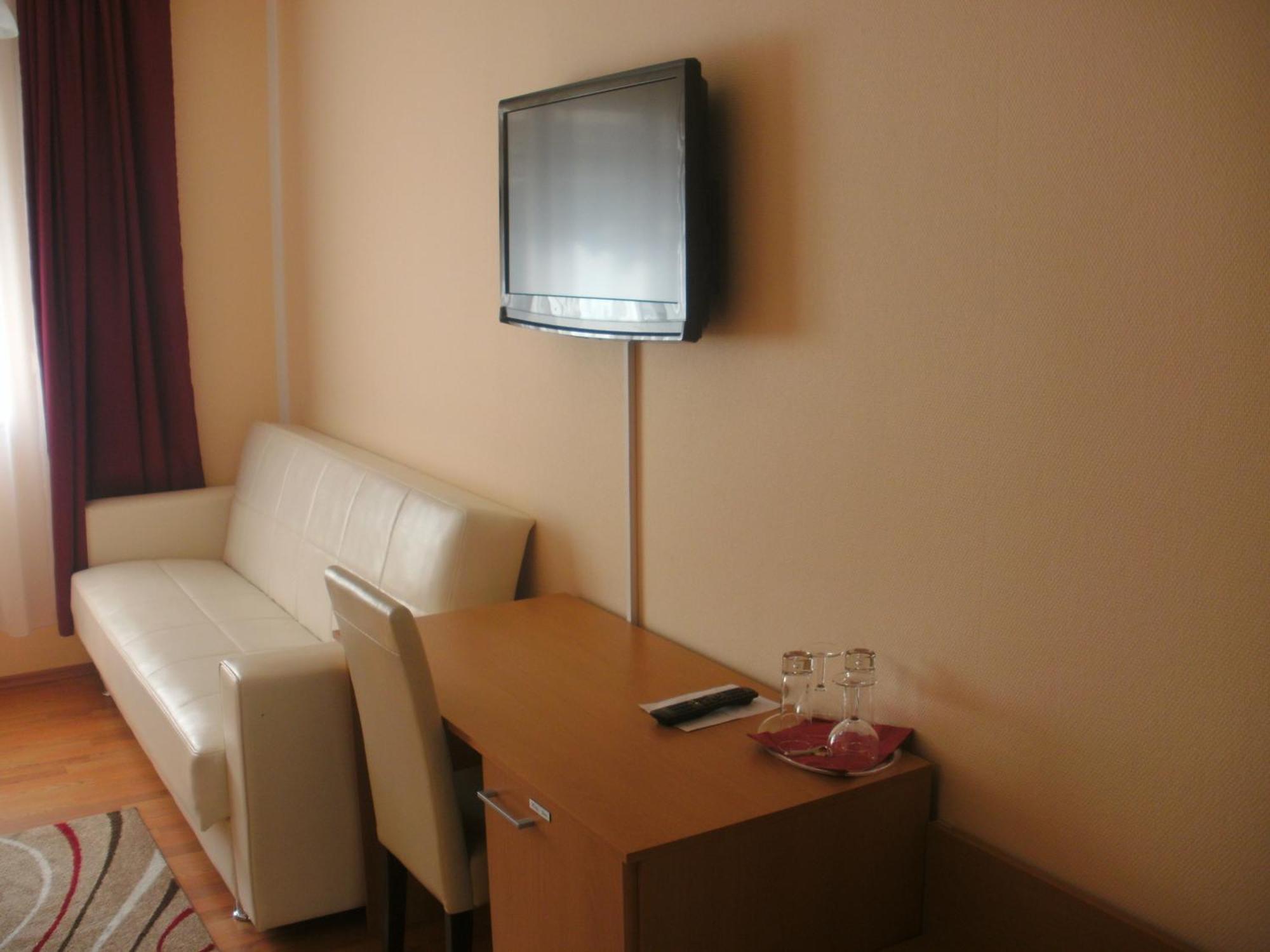 Hotel Rhein-Mosel-View Urbar  Ngoại thất bức ảnh
