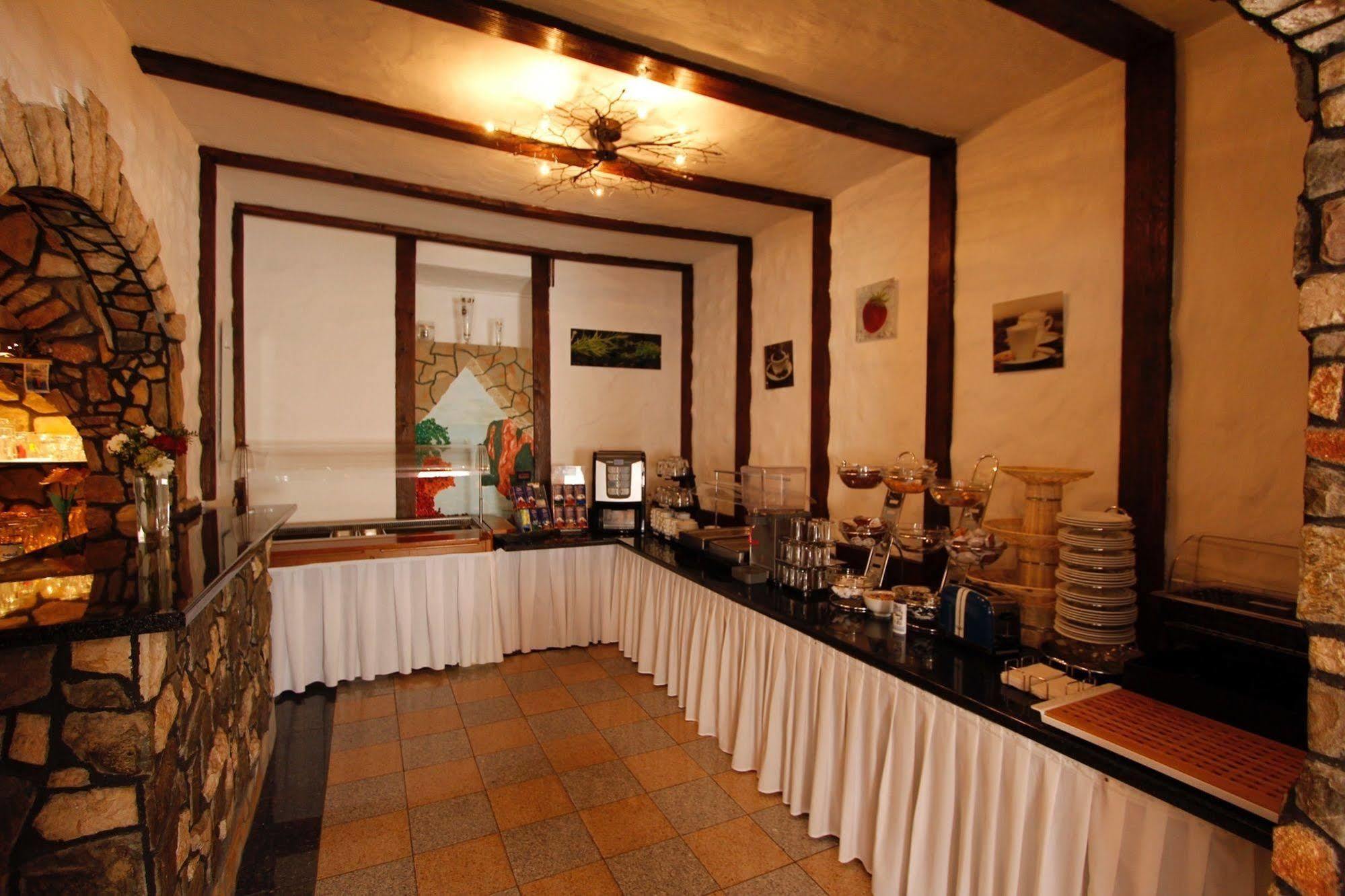 Hotel Rhein-Mosel-View Urbar  Ngoại thất bức ảnh